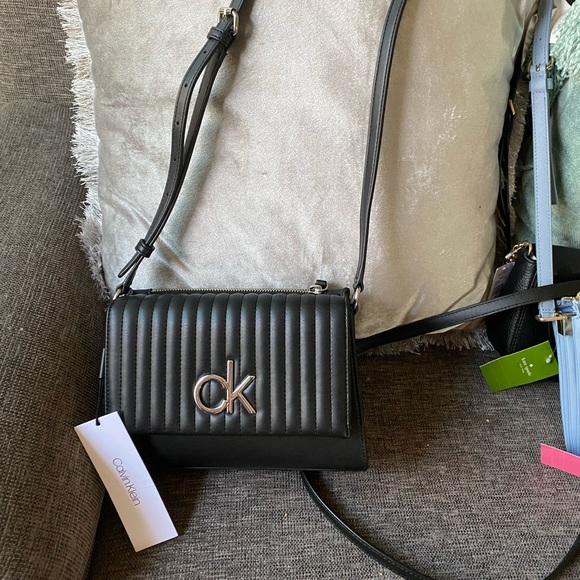 Calvin Klein black new crossbody bag - Picture 1 of 2
